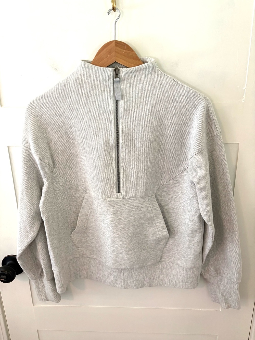 Tē Verde Half Zip Mock Neck Sweatshirt. Size Small.